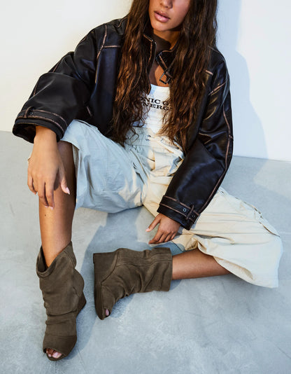 TAUPE